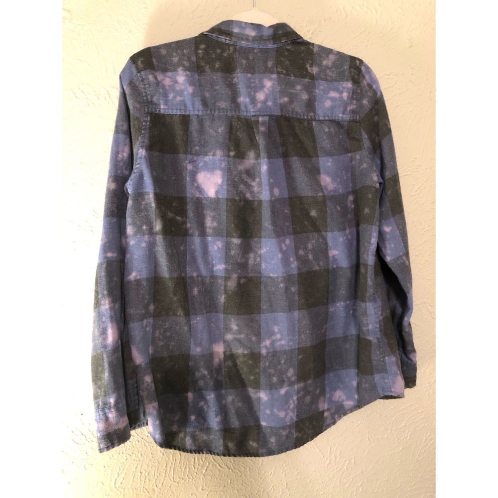 Distressed Flannel - Picture 5 of 5